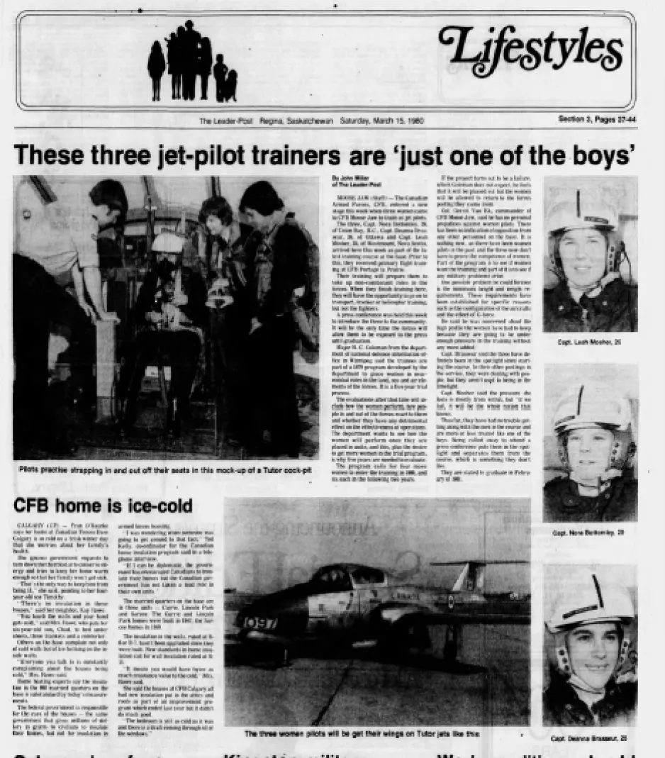 Coupure de la une d’un journal en noir et blanc. Le gros titre se lit comme suit : « Ces trois élèves-pilotes d’avion à réaction “font partie de la bande” » [traduction]. Les photos montrent des femmes suivant une formation de pilote dans l’Aviation canadienne.