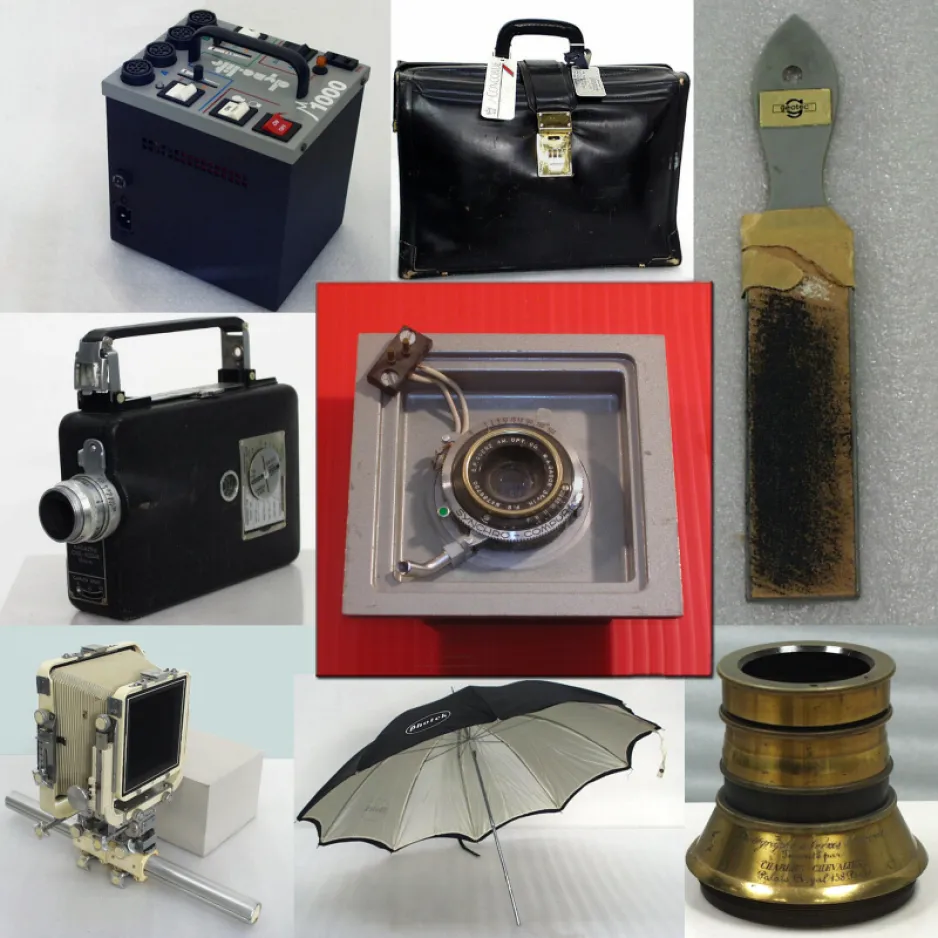 La collection Karsh d’Ottawa comporte des objets comprenant notamment ses appareils photo et ses dispositifs d’éclairage, mais également de petits accessoires et des outils de retouche. 