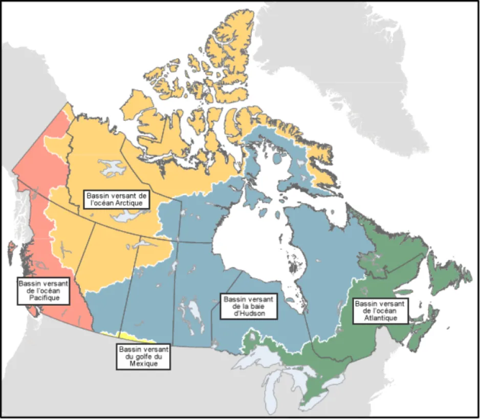 Une carte du Canada montrant les bassins hydrographiques océaniques : 1) le bassin hydrographique de l’océan Pacifique à l’ouest des montagnes Rocheuses; 2) le bassin hydrographique de l’océan Arctique qui englobe la plupart des Territoires ainsi que le nord de la Saskatchewan, de l’Alberta et de la Colombie-Britannique; 3) le bassin hydrographique de la baie d’Hudson qui entoure la baie d’Hudson et s’étend sur cinq provinces, du Québec à l’Alberta ainsi que certaines parties du Nunavut et des Territoires d