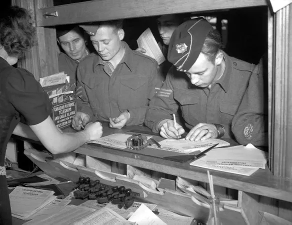 Soldiers send telegrams at Bonaventure Station, Montreal, 1942. 