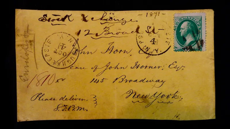 Enveloppe envoyée à John Horn par Samuel Morse en 1871. Elle est insérée entre les pages 470 et 471 de l’exemplaire de Horn du livre The Telegraph in America (le télégraphe en Amérique).