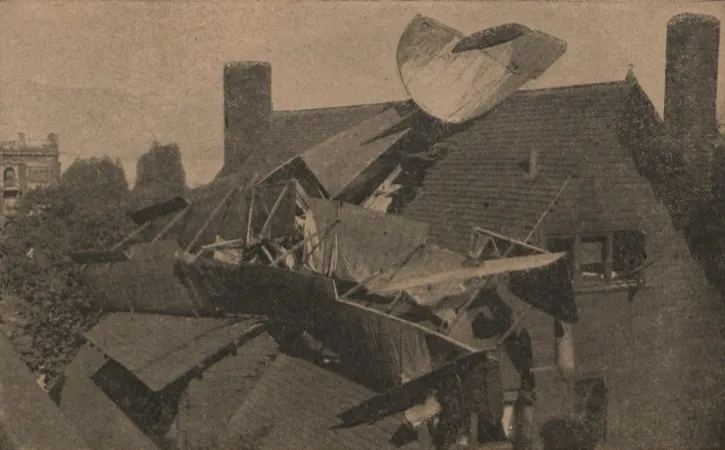 The wreckage of the Hoffar H-2 flying boat after its crash on the roof of the house of an ear, eye and nose doctor, Vancouver, British Columbia. Anon., “From Hantsport to Vancouver.” Canadian Courier, 28 September 1918, 12.