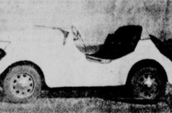 A typical New-Map / Rolux Baby microcar. Anon., “La voiturette ‘Baby VB-60’ à Québec au milieu de février.” L’Action catholique, 14 January 1950, 12.