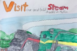 Une peinture colorée représentant deux locomotives sur une voie ferrée, avec un ciel bleu en arrière-plan. Les mots « Visit our great exhibit – Steam: A World in Motion » sont visibles au-dessus.
